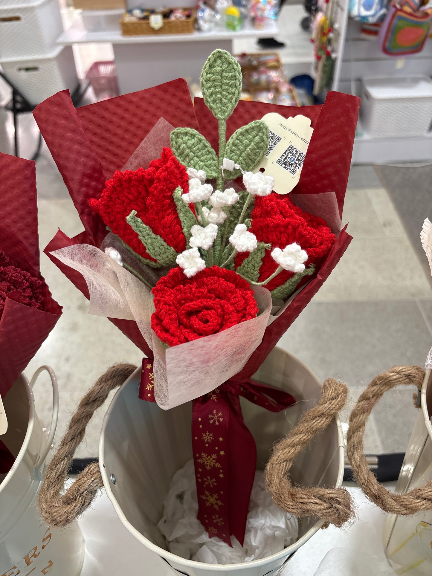 Crochet red rose bouquet