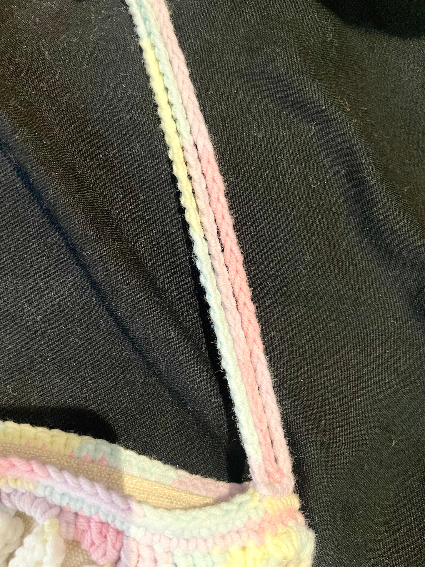 Handmade Crochet Shoulder Bag —— Daisy