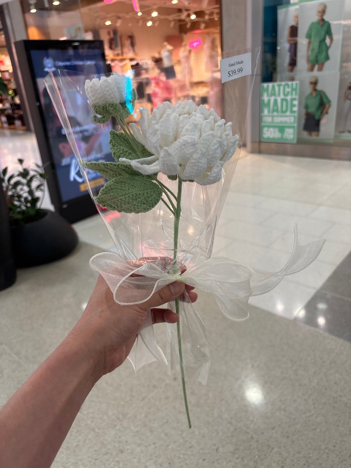 handmade crochet white Chrysanthemum