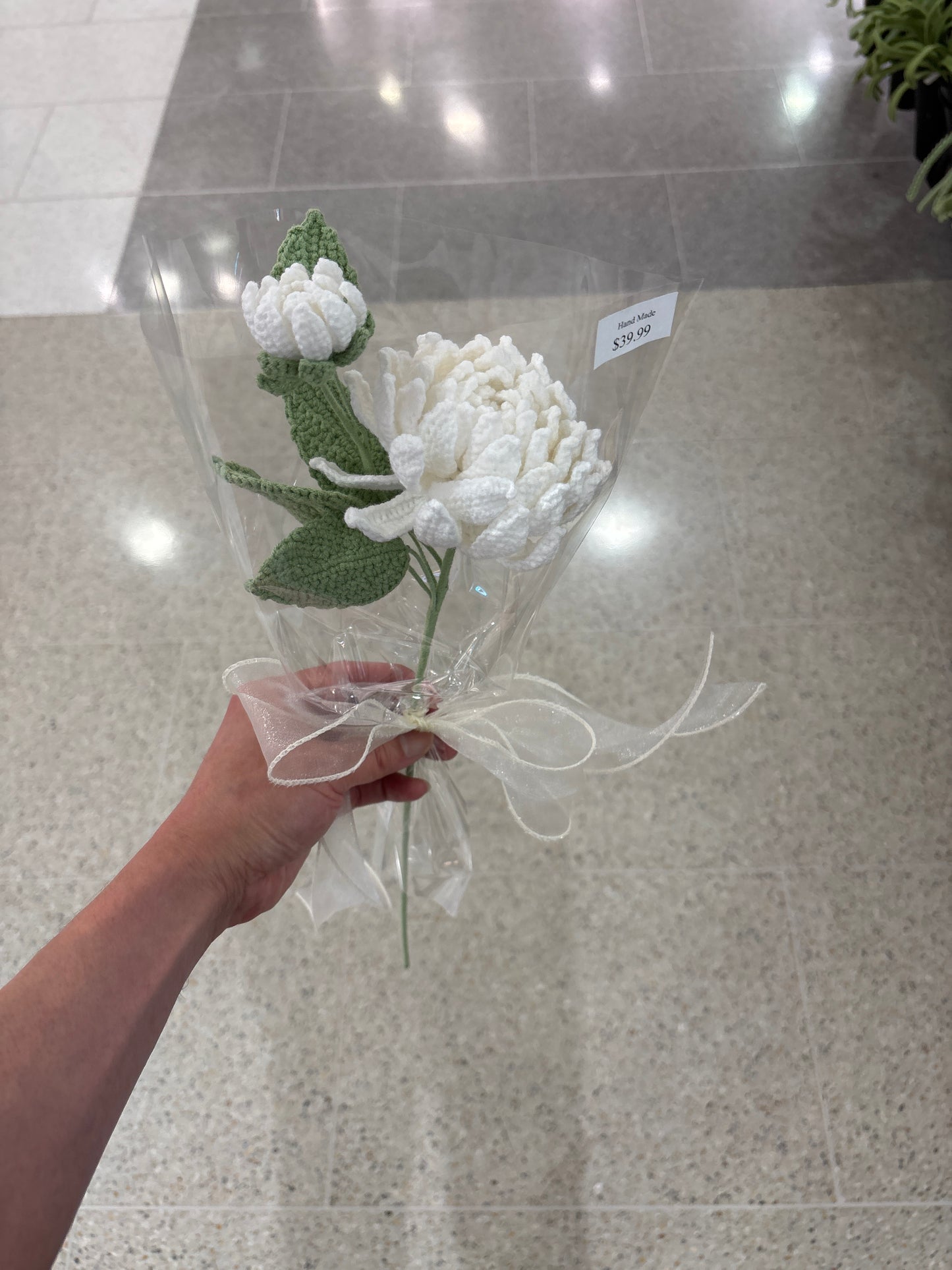 handmade crochet white Chrysanthemum