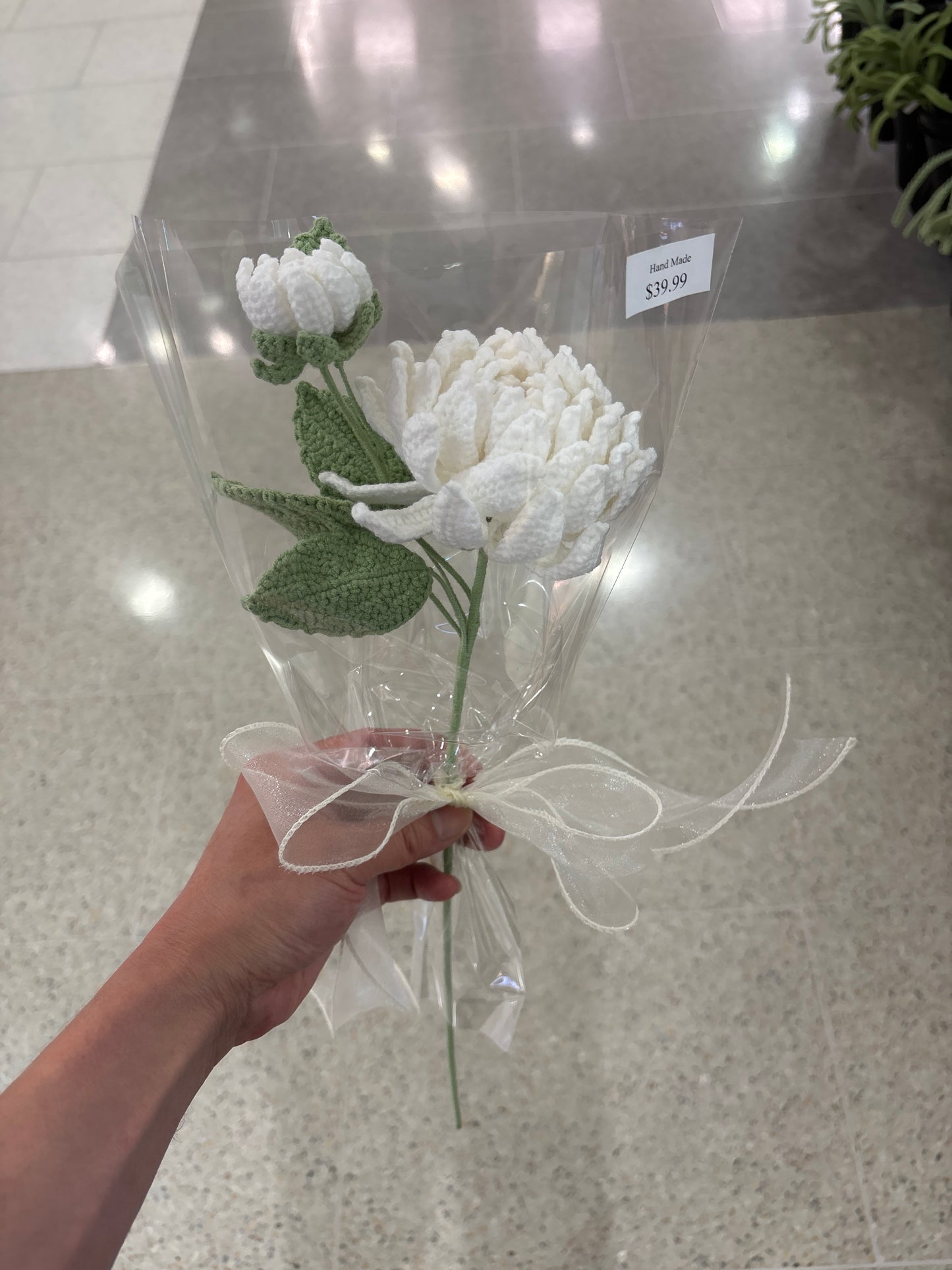 handmade crochet white Chrysanthemum
