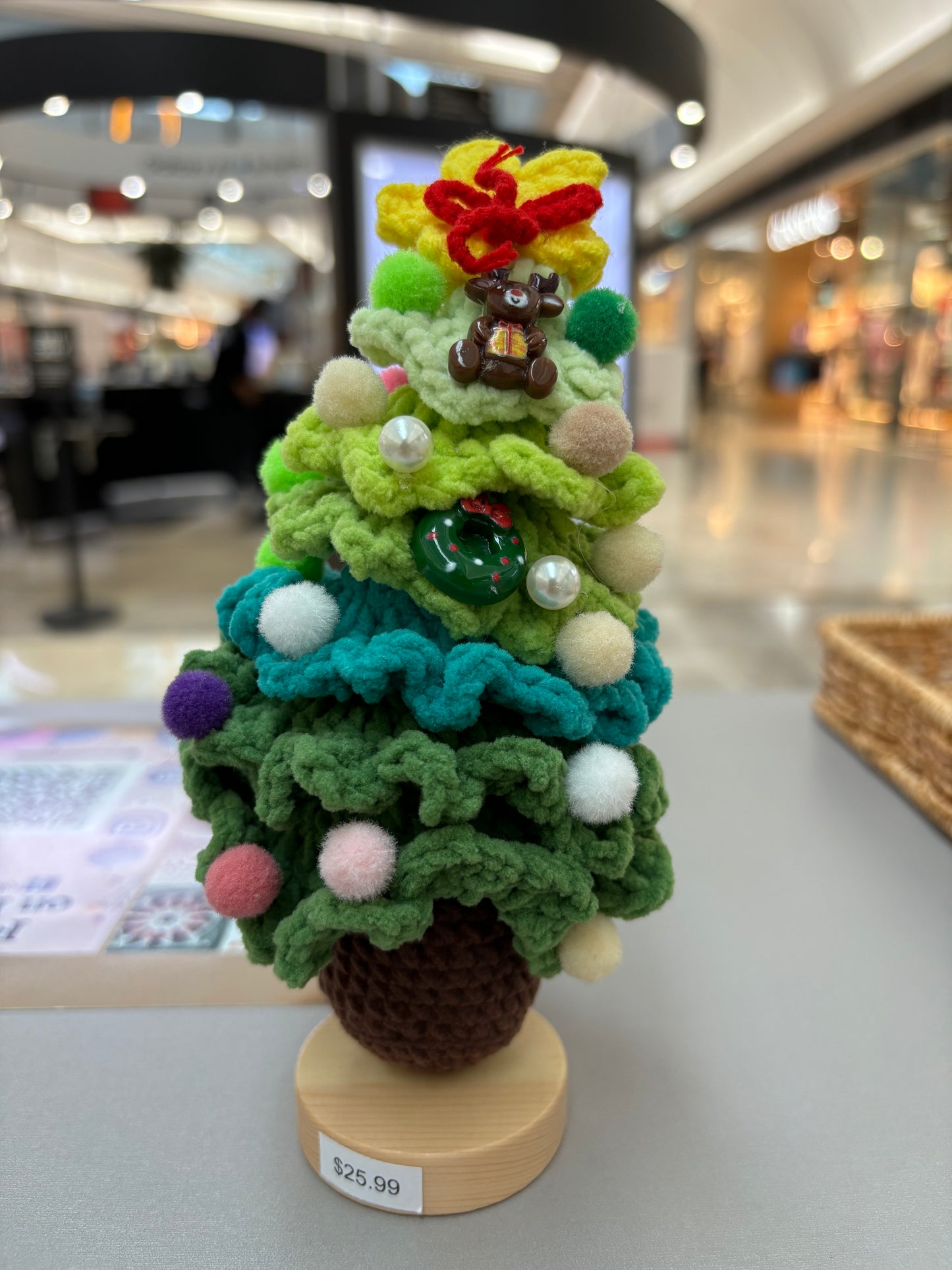 Hand-Crocheted Christmas Tree with Wooden Base – Festive Decoration