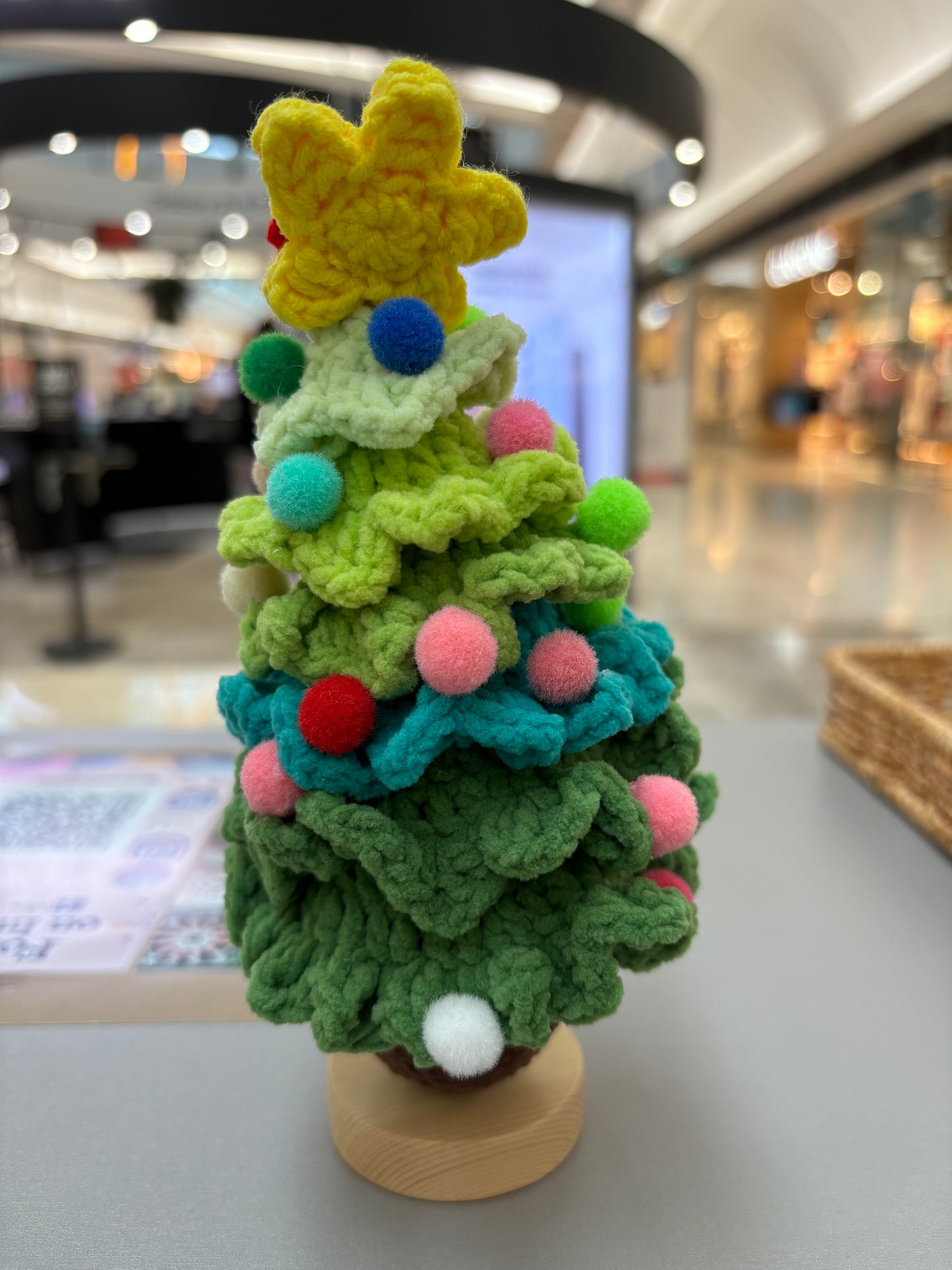 Hand-Crocheted Christmas Tree with Wooden Base – Festive Decoration