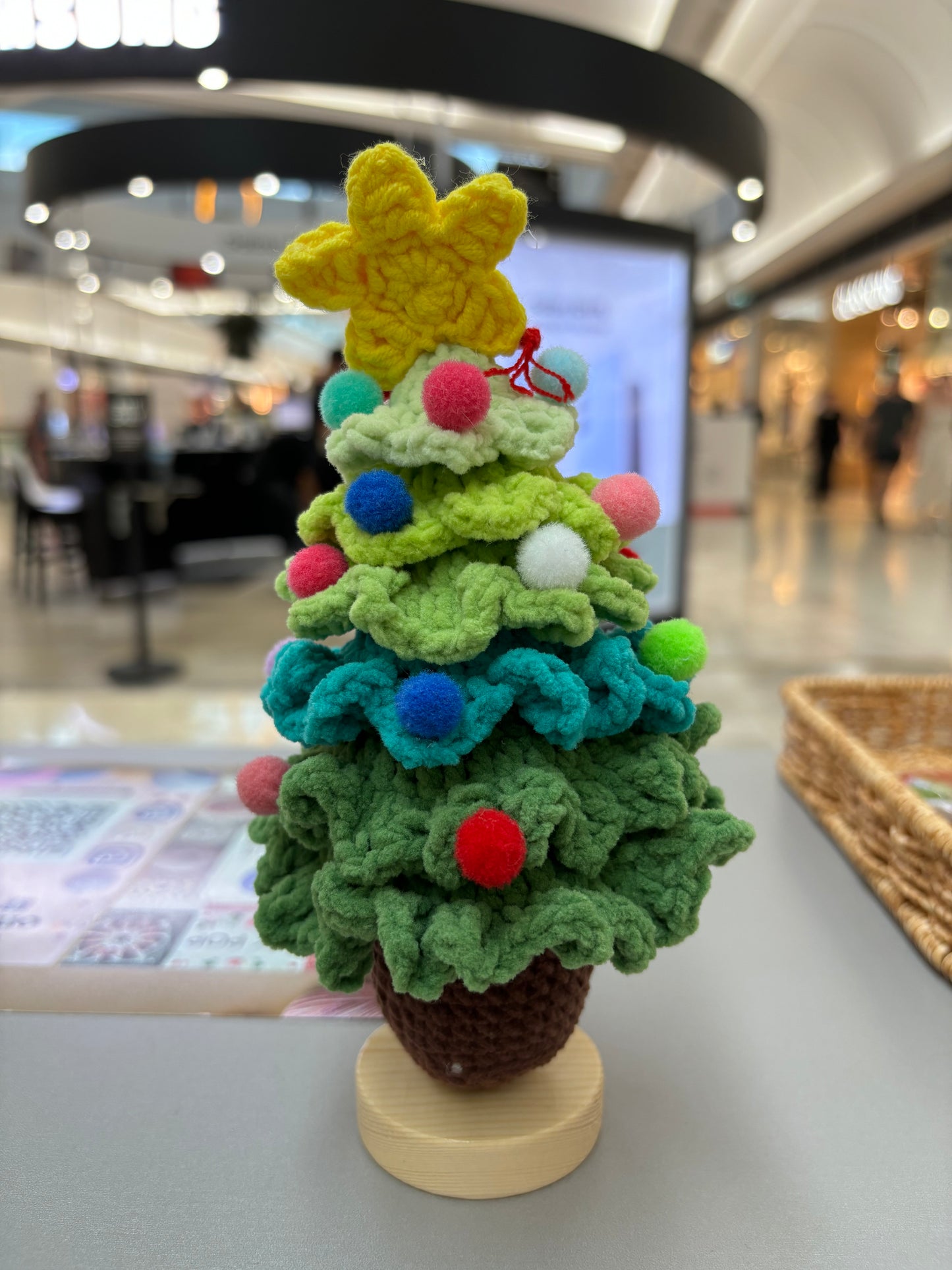 Hand-Crocheted Christmas Tree with Wooden Base – Festive Decoration