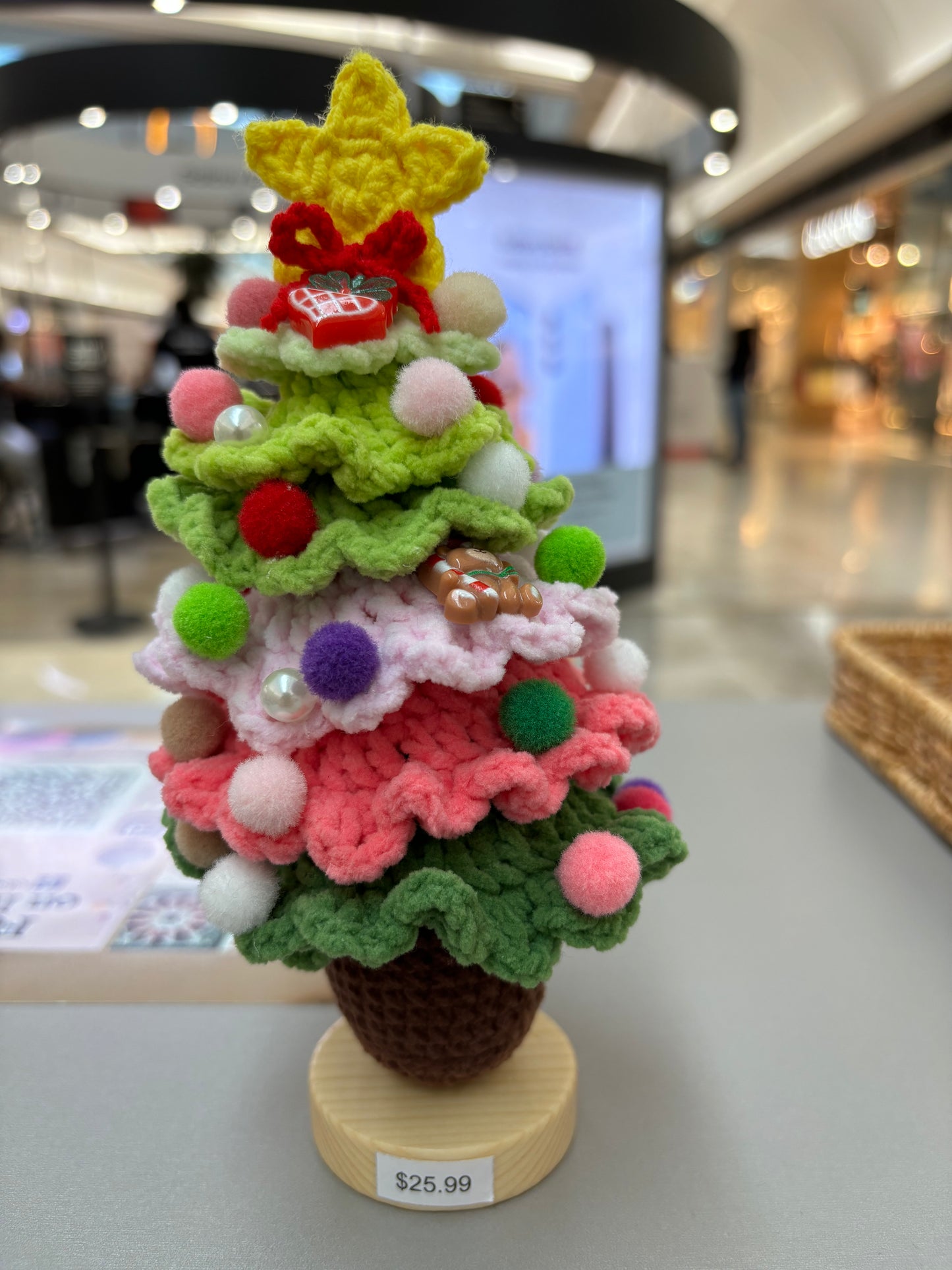 Hand-Crocheted Christmas Tree with Wooden Base – Festive Decoration