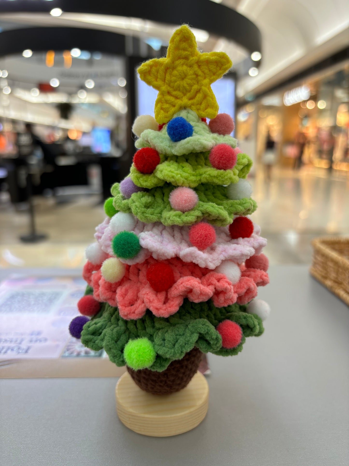 Hand-Crocheted Christmas Tree with Wooden Base – Festive Decoration