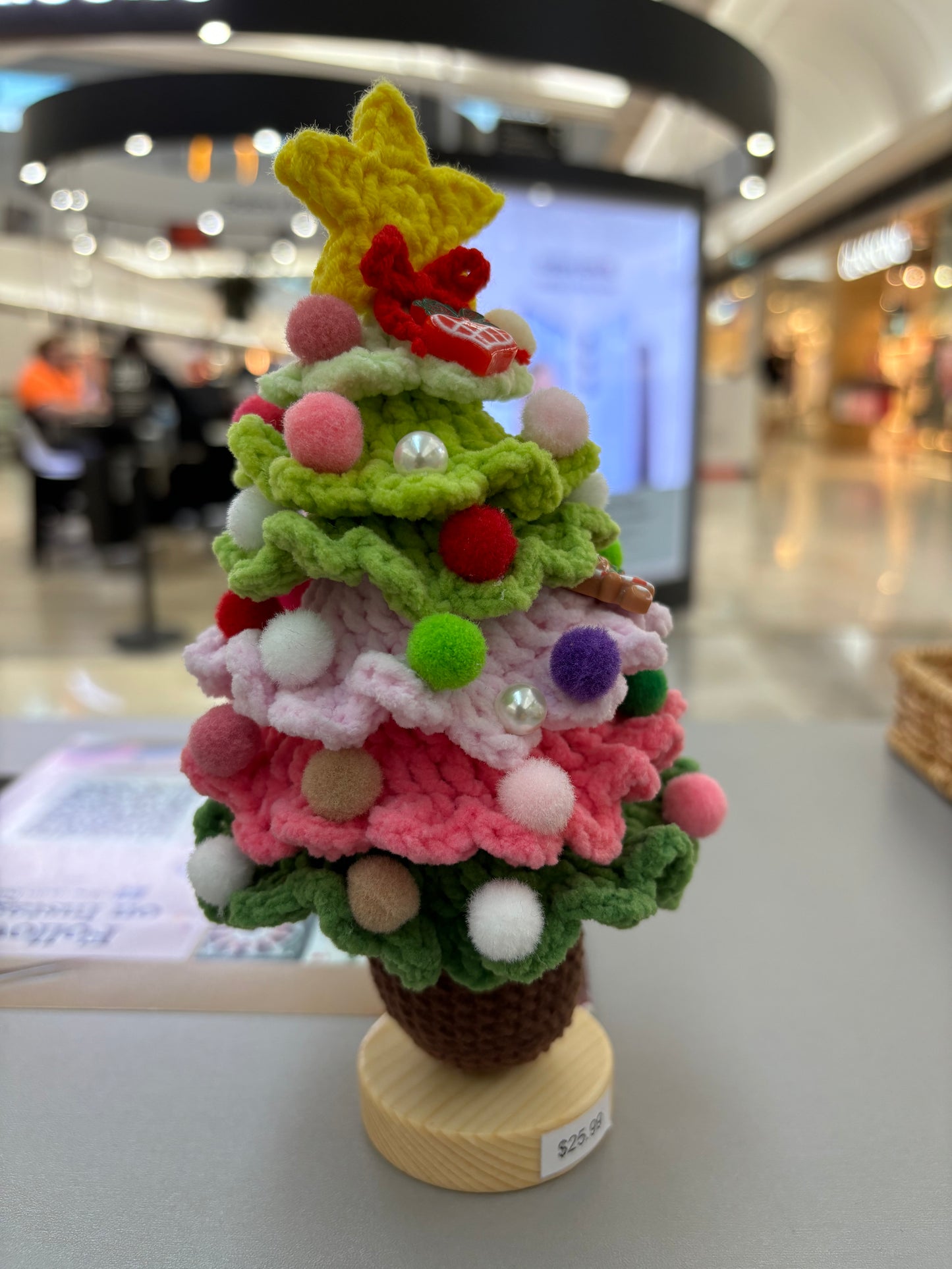 Hand-Crocheted Christmas Tree with Wooden Base – Festive Decoration