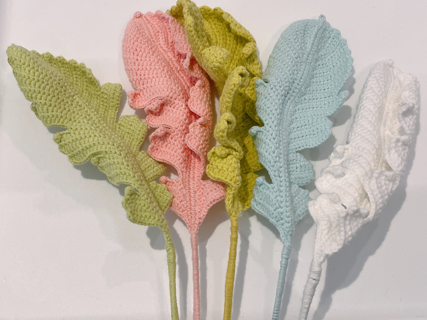 Handmade Crochet Feather-shaped Leaves