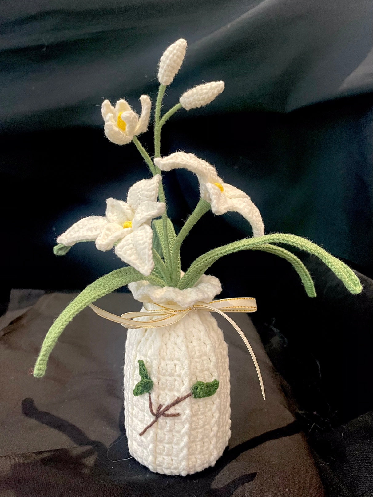 Lily Vase (3 flowers)