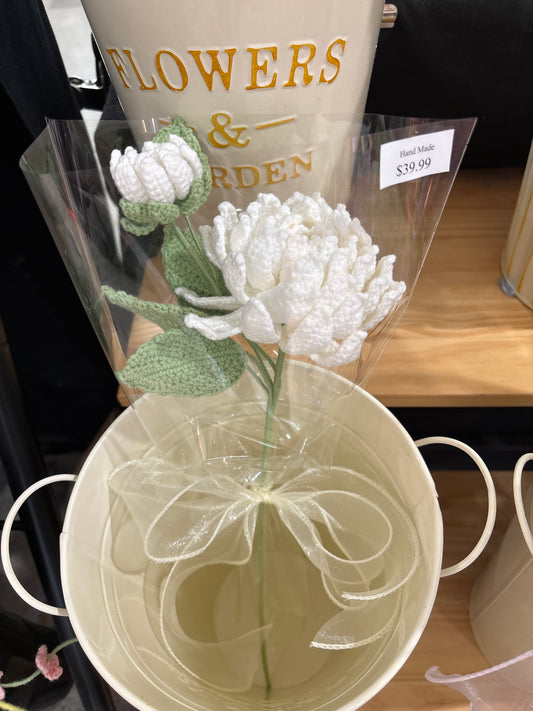 handmade crochet white Chrysanthemum