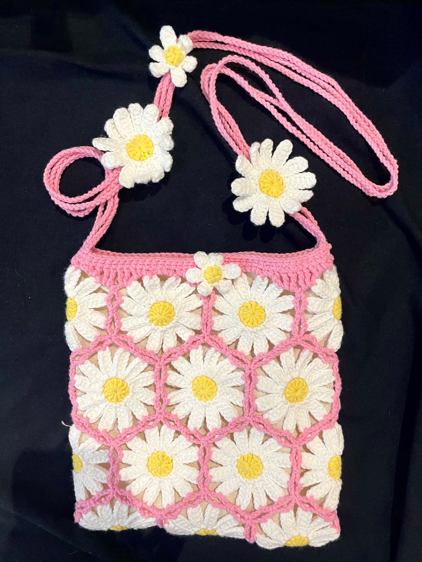 Handmade Crochet Shoulder Bag —— Daisy