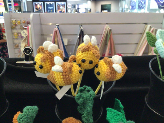 handmade crochet bee