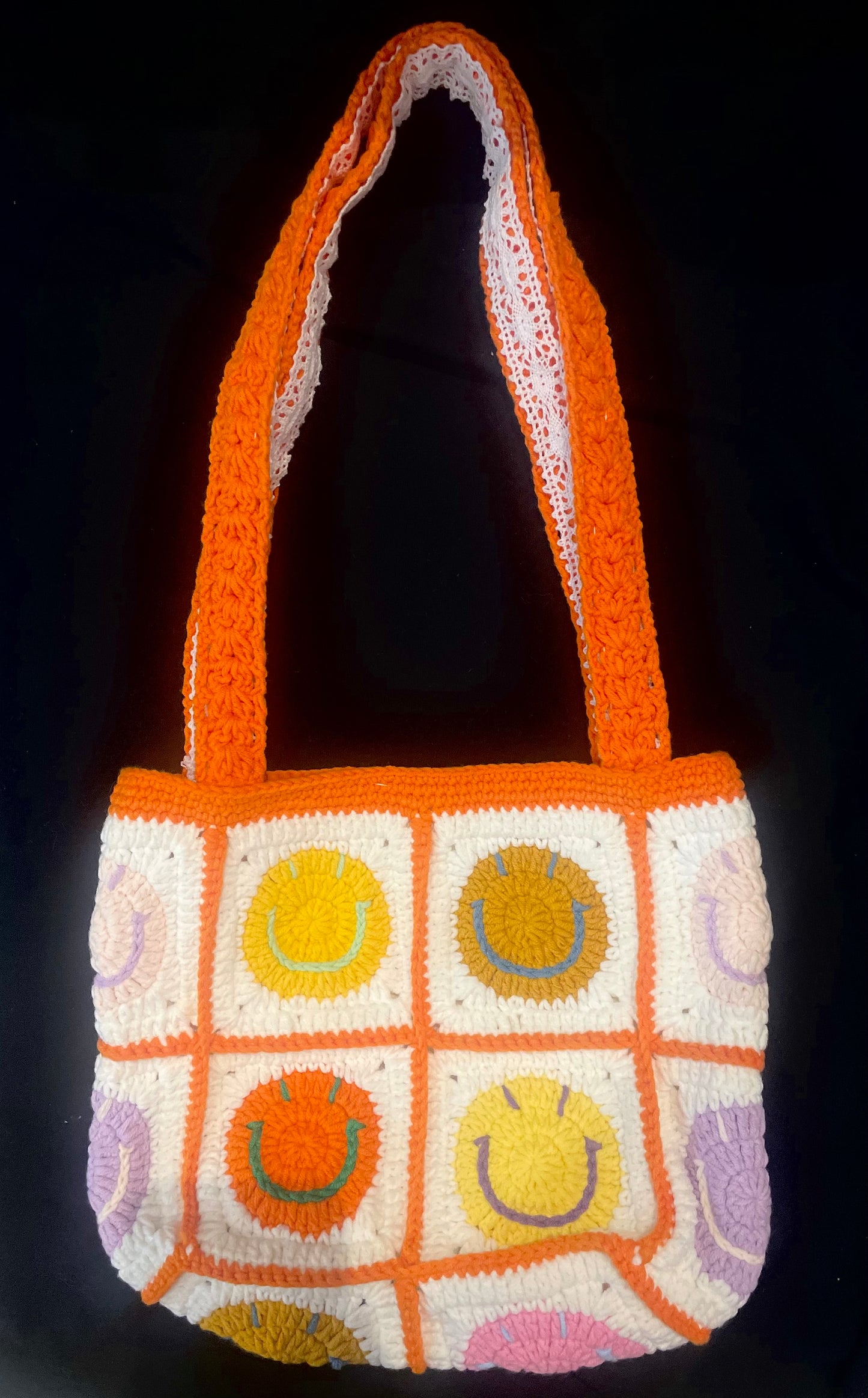 Smiling Face Shoulder Bag (Large)