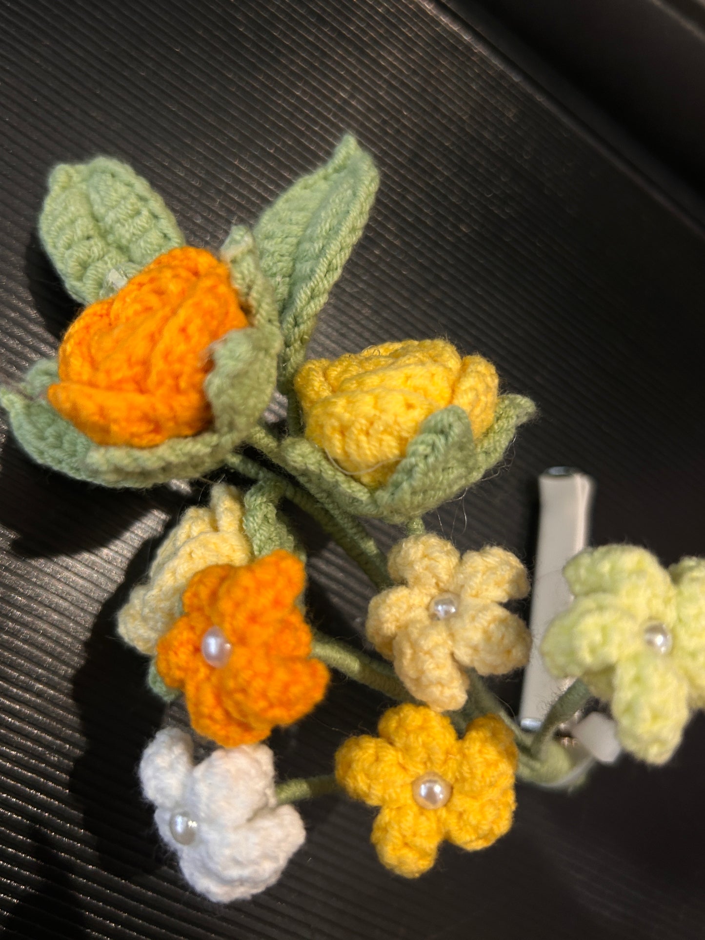 Rose & Baby’s Breath Car Bouquet