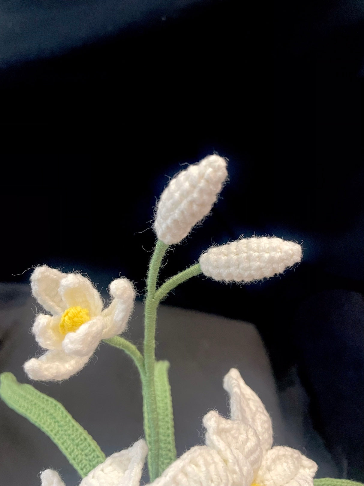 Lily Vase (3 flowers)