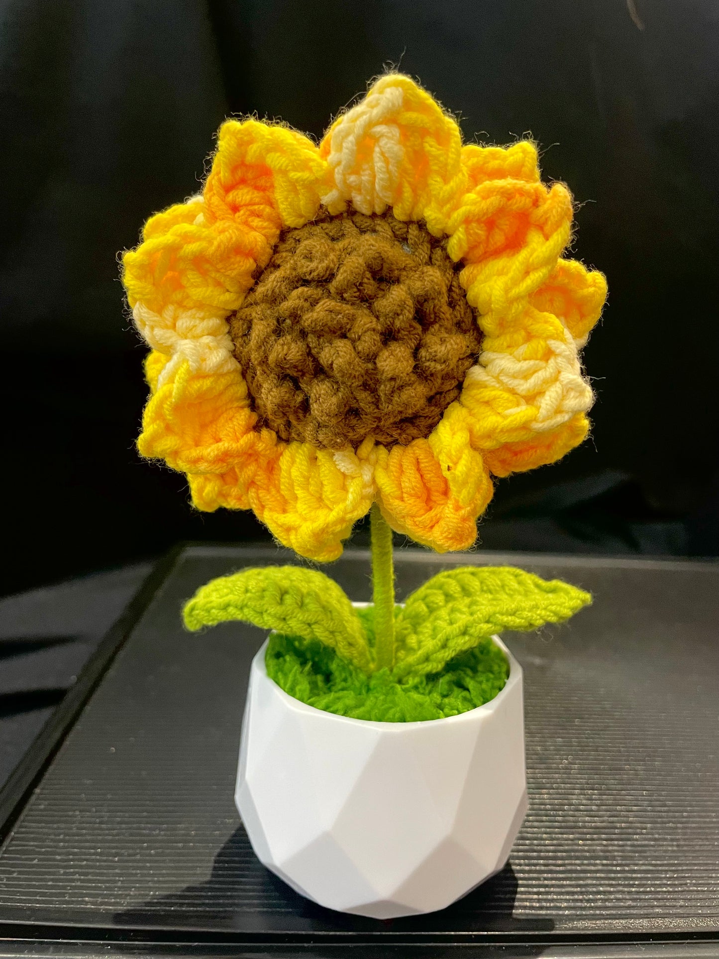 Sunflower in White Pot (Double-Layer)