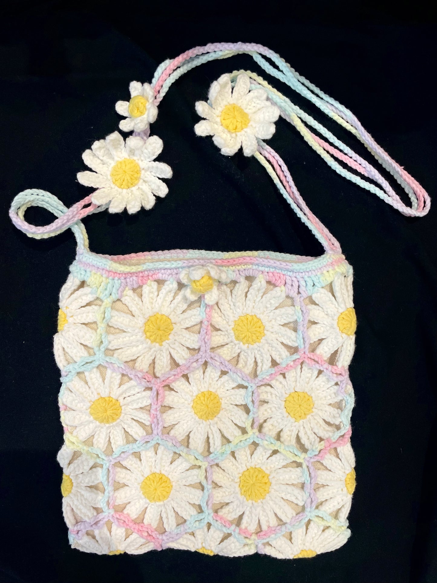 Handmade Crochet Shoulder Bag —— Daisy