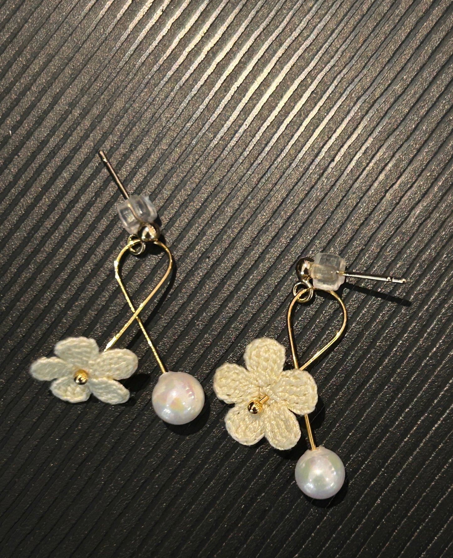 Five-Petal Flower Earrings (Spiral)