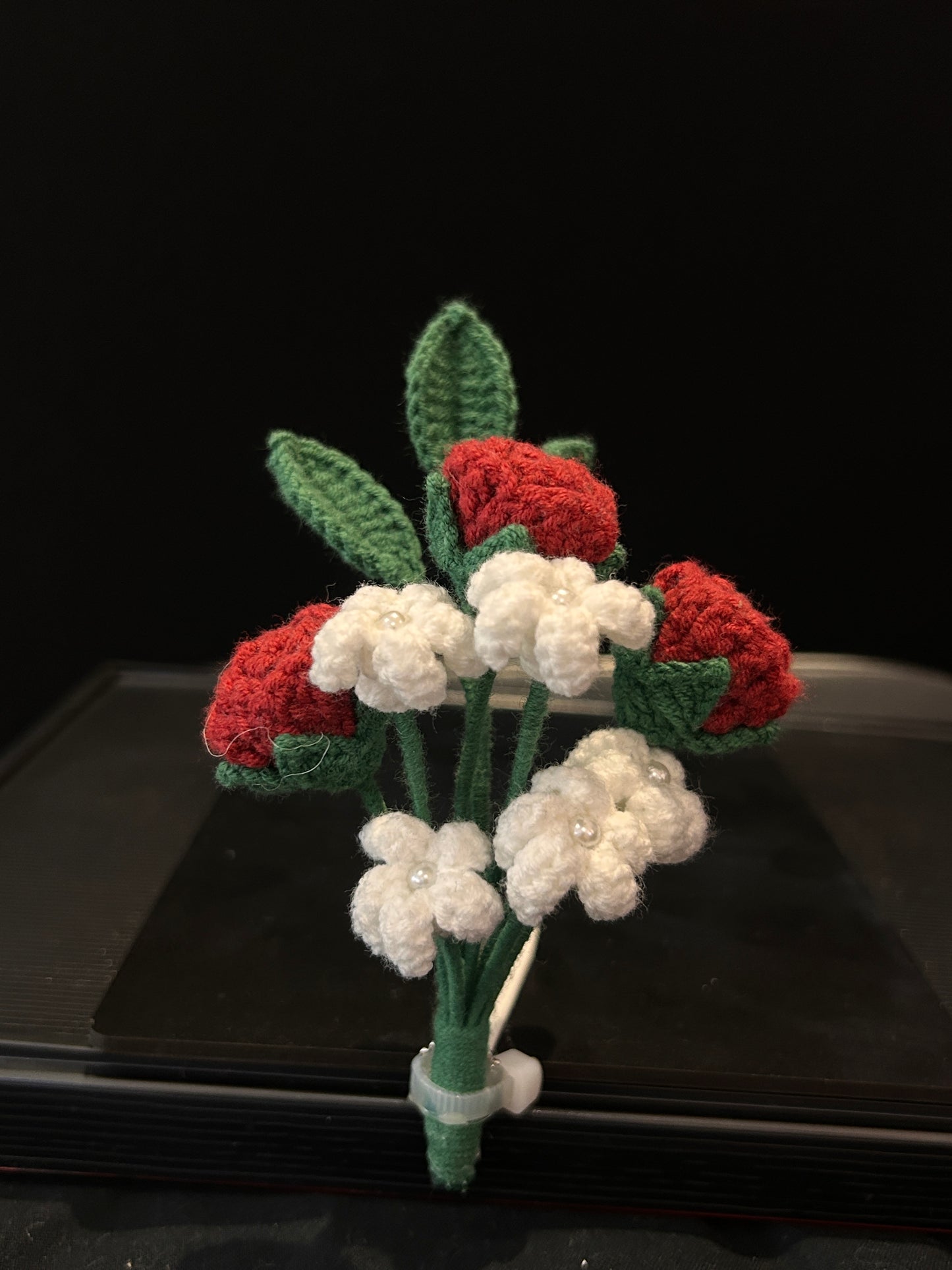 Rose & Baby’s Breath Car Bouquet