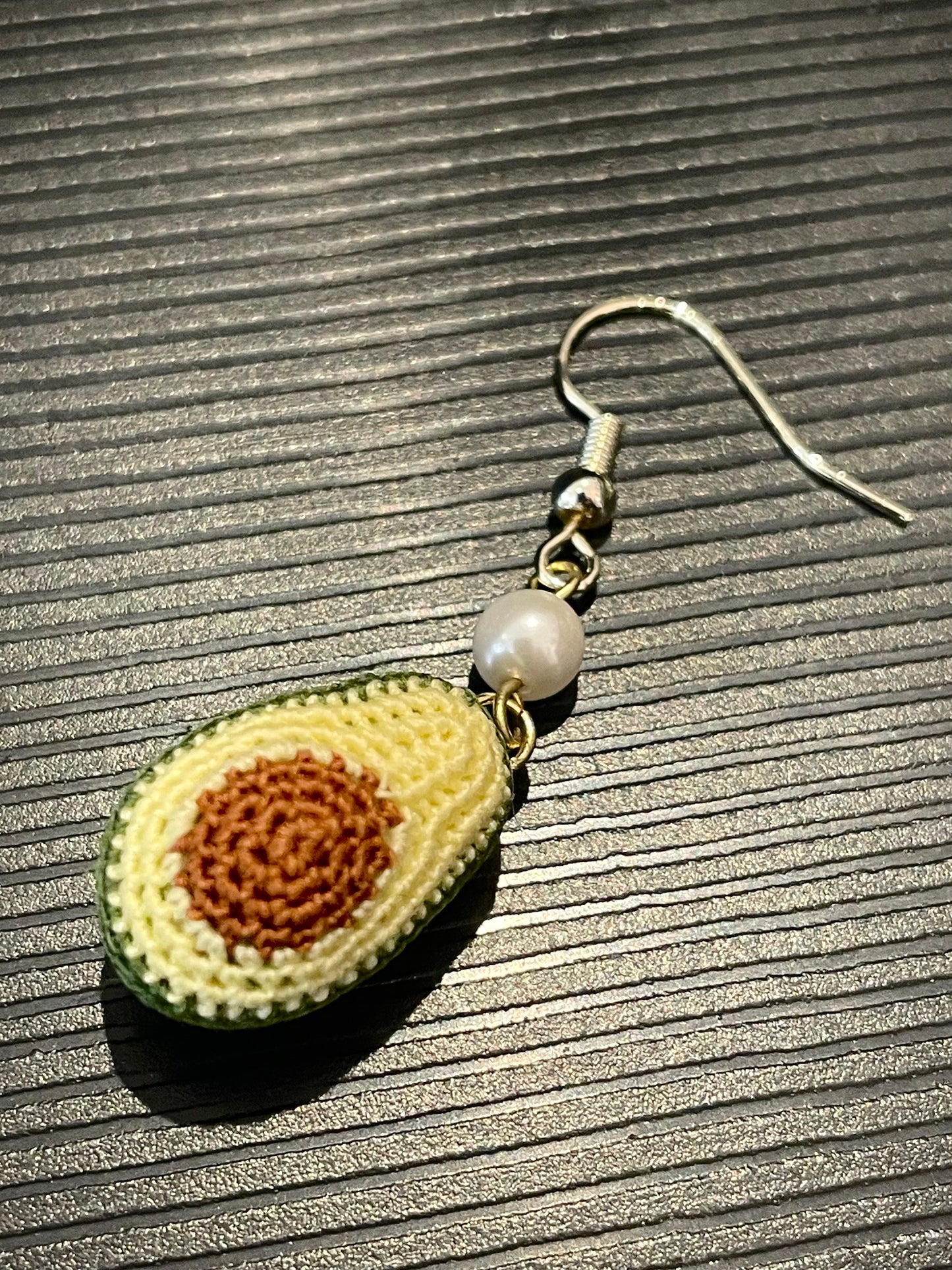 Avocado Earrings (Pearl)
