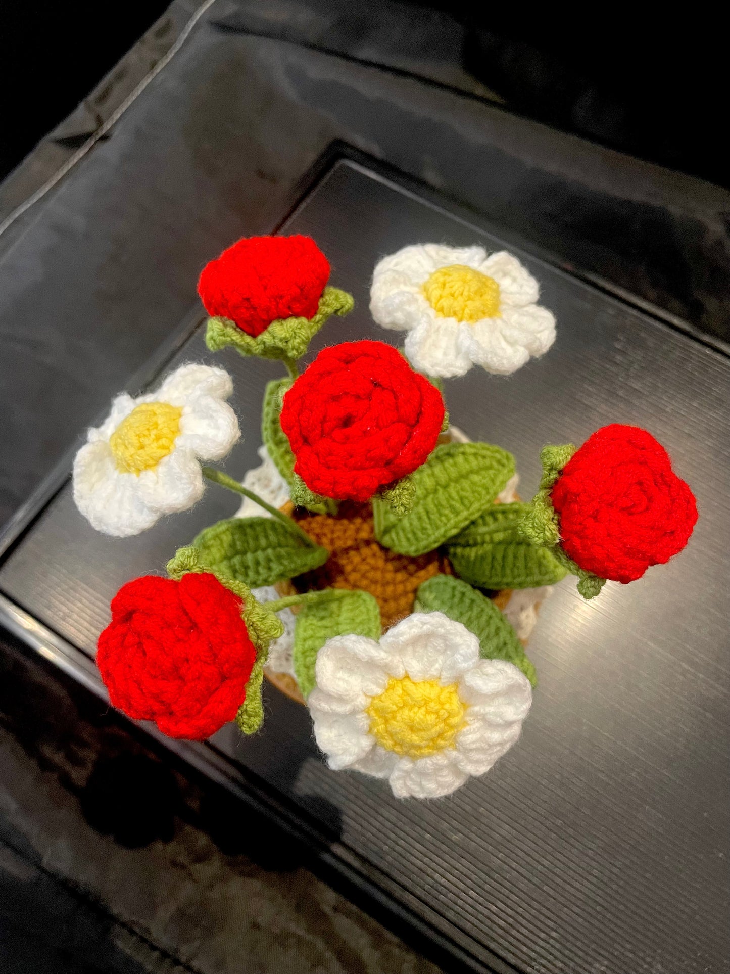 Rose & Daisy Pot
