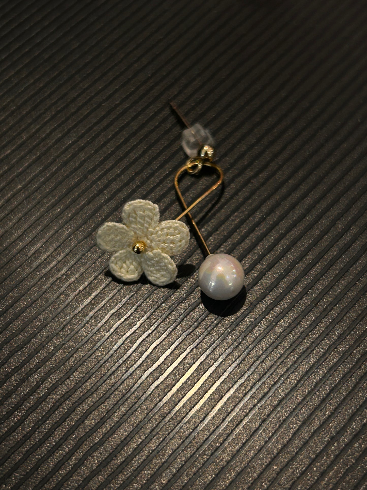 Five-Petal Flower Earrings (Spiral)