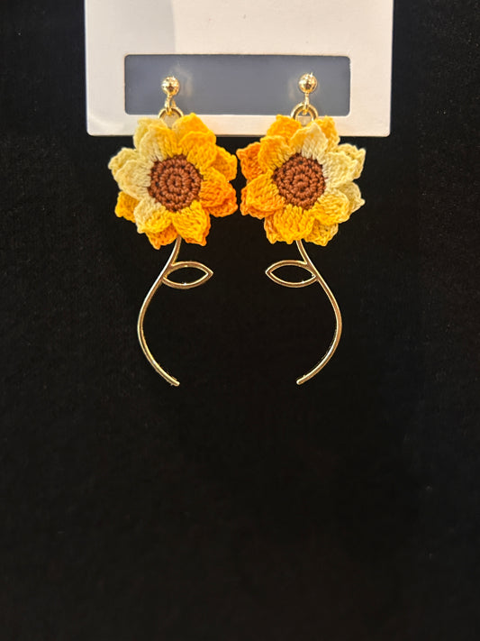 Sunflower Earrings (Curly)
