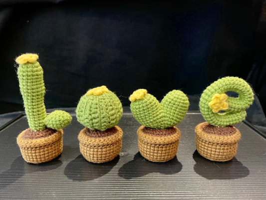 Handmade Crohet Decor —— Letter LOVE