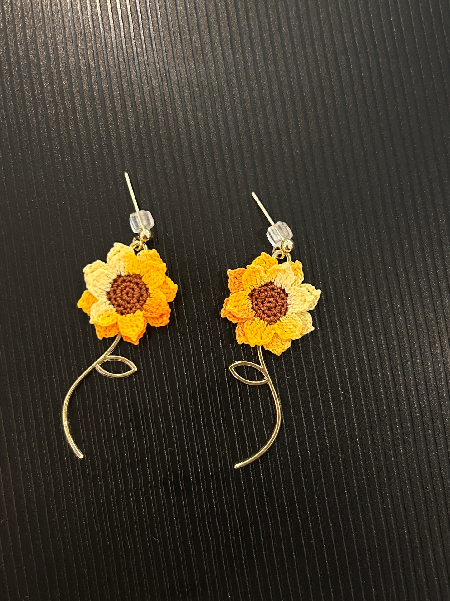 Sunflower Earrings (Curly)