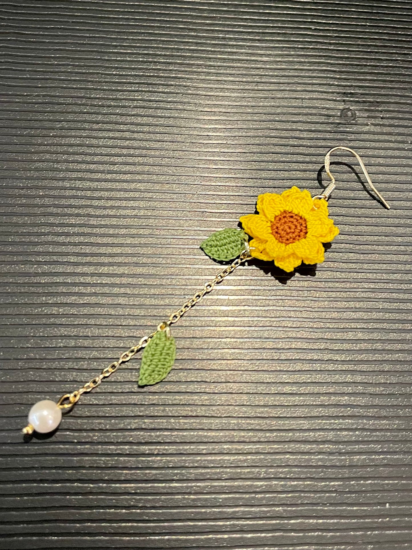 Sunflower Earrings (Leaf)