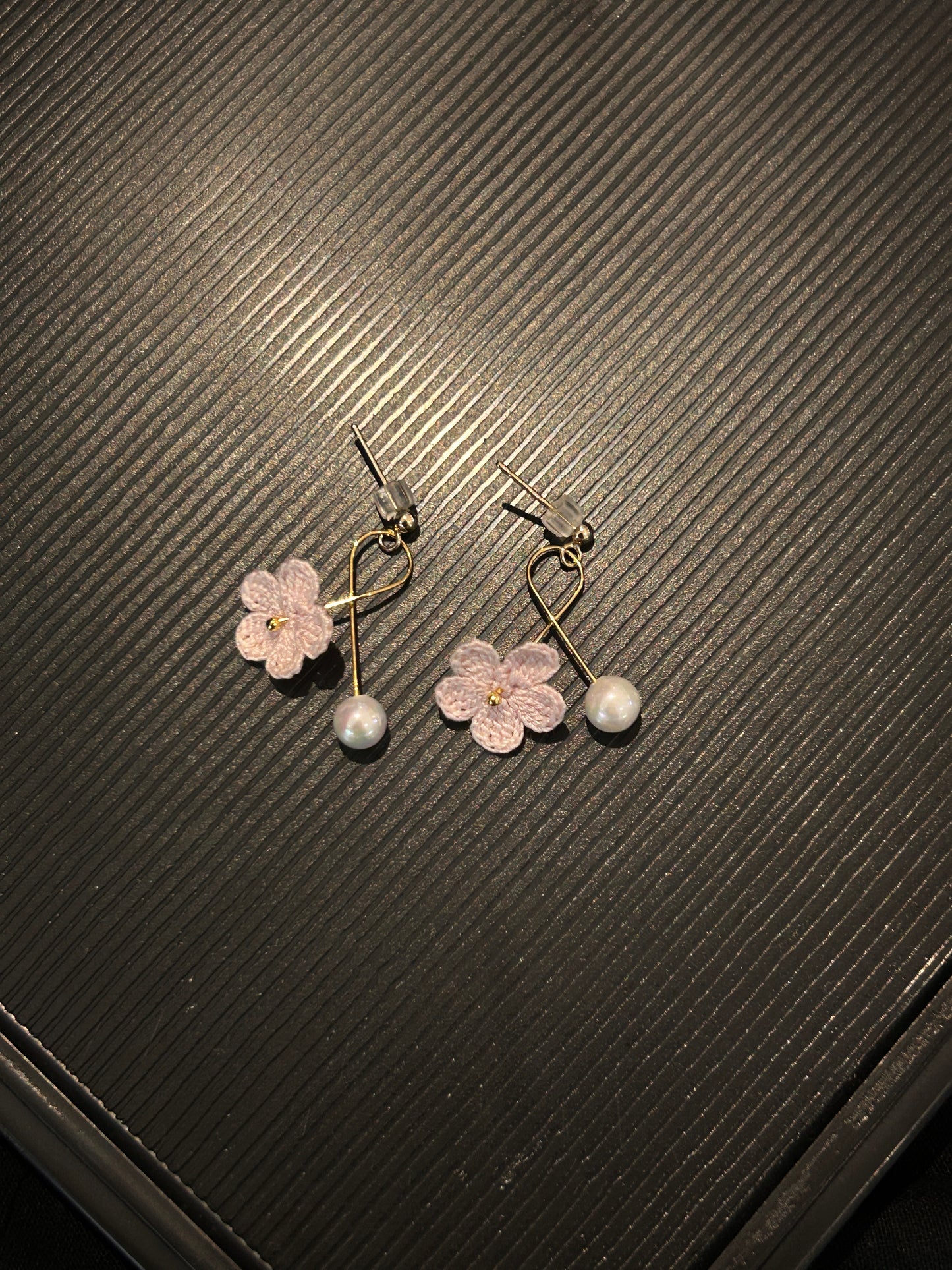 Five-Petal Flower Earrings (Spiral)