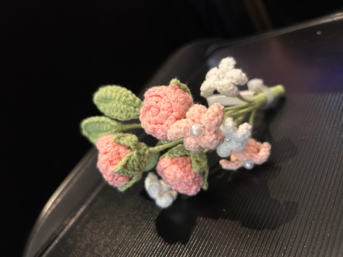 Rose & Baby’s Breath Car Bouquet