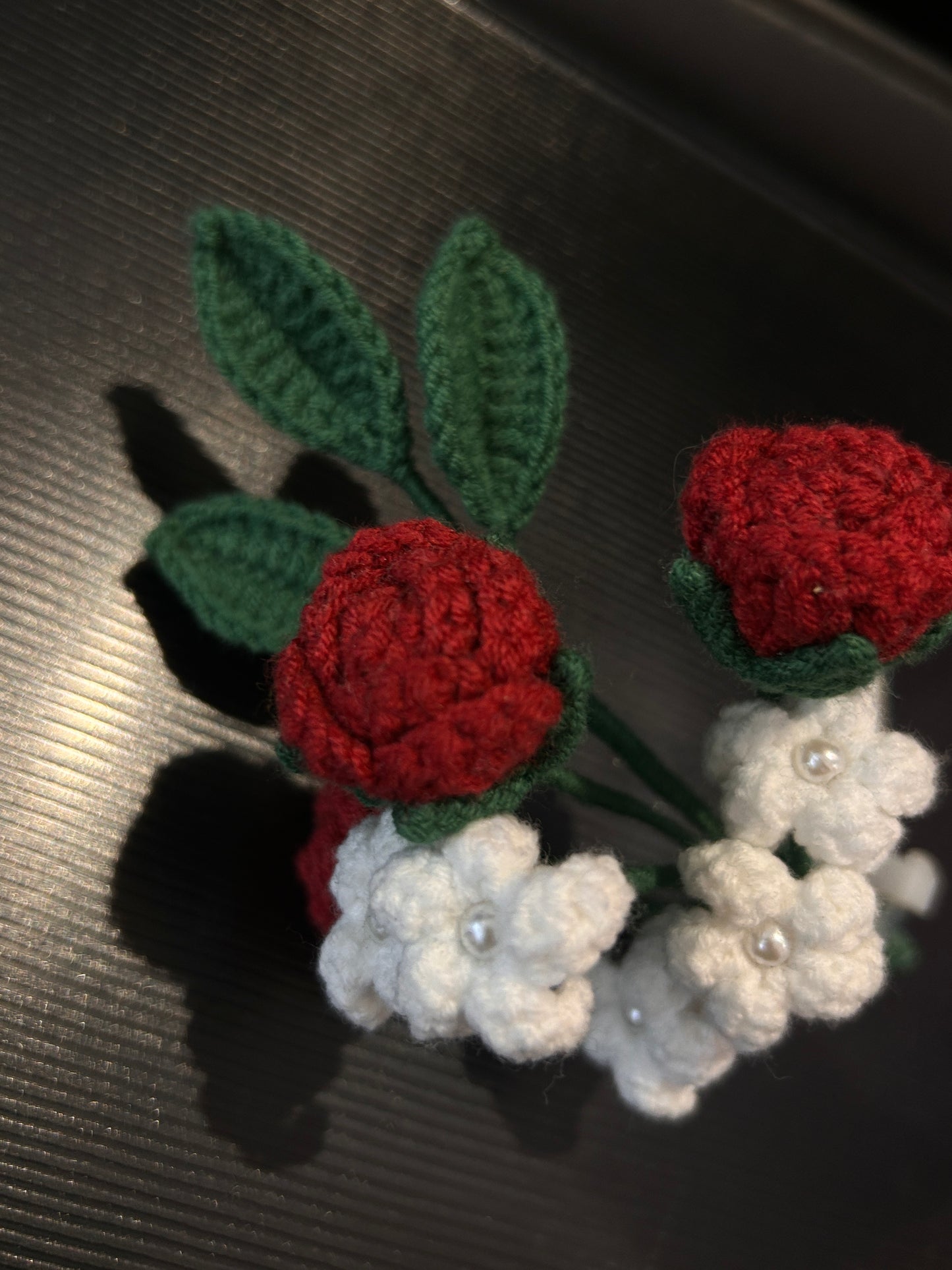 Rose & Baby’s Breath Car Bouquet