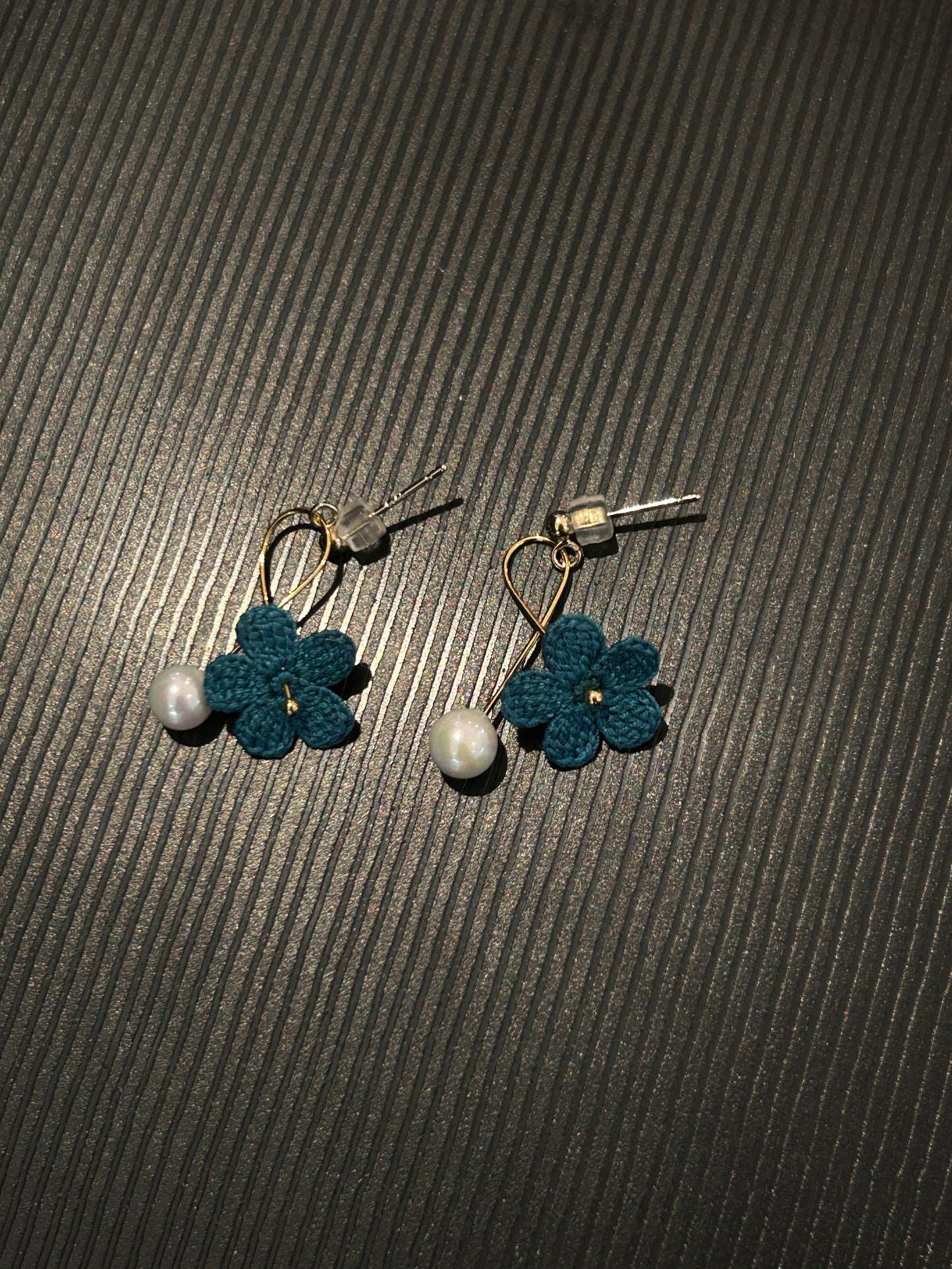 Five-Petal Flower Earrings (Spiral)