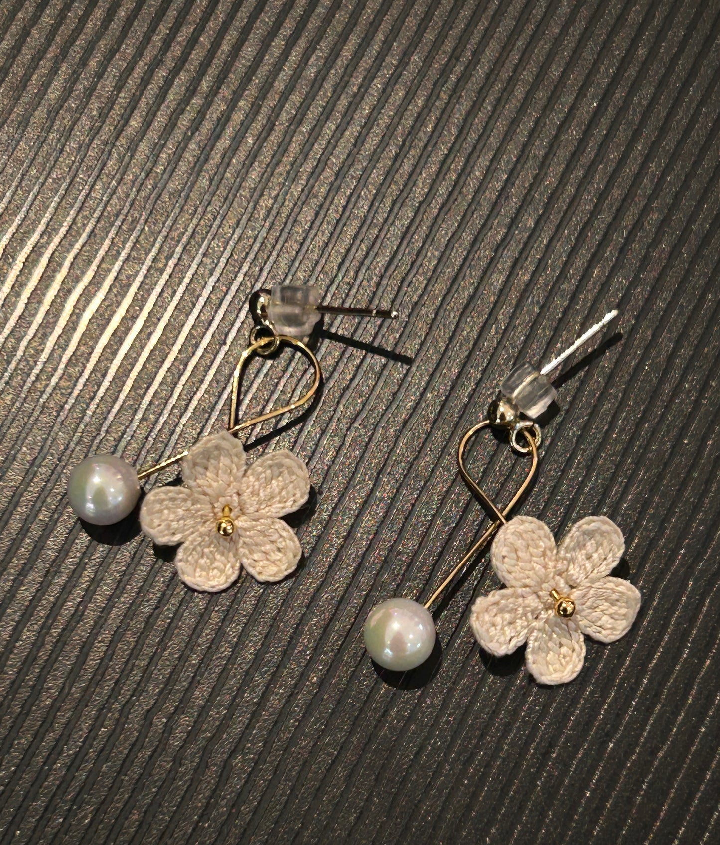 Five-Petal Flower Earrings (Spiral)