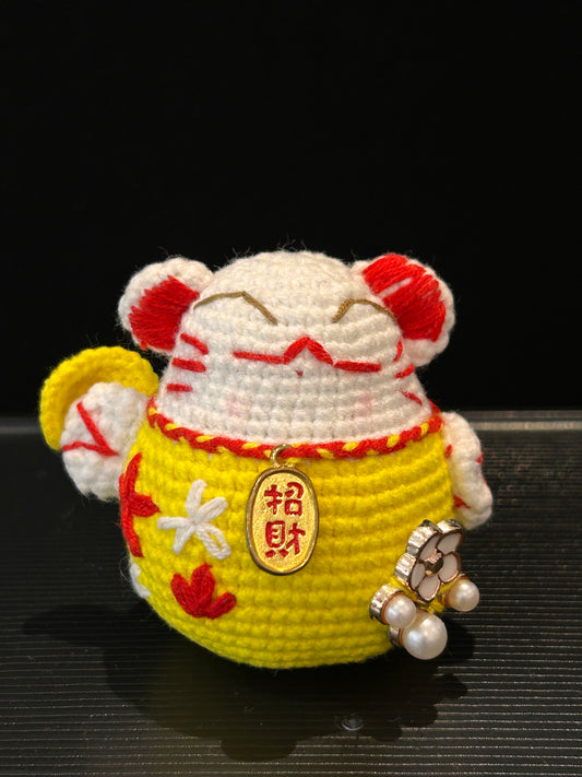 Handmade Crochet Decor —— Lucky Cat