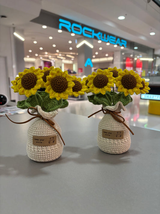 Handmade Crochet Sunflower Bouquet in Vase – “Keep Your Smile” Design (16cm)